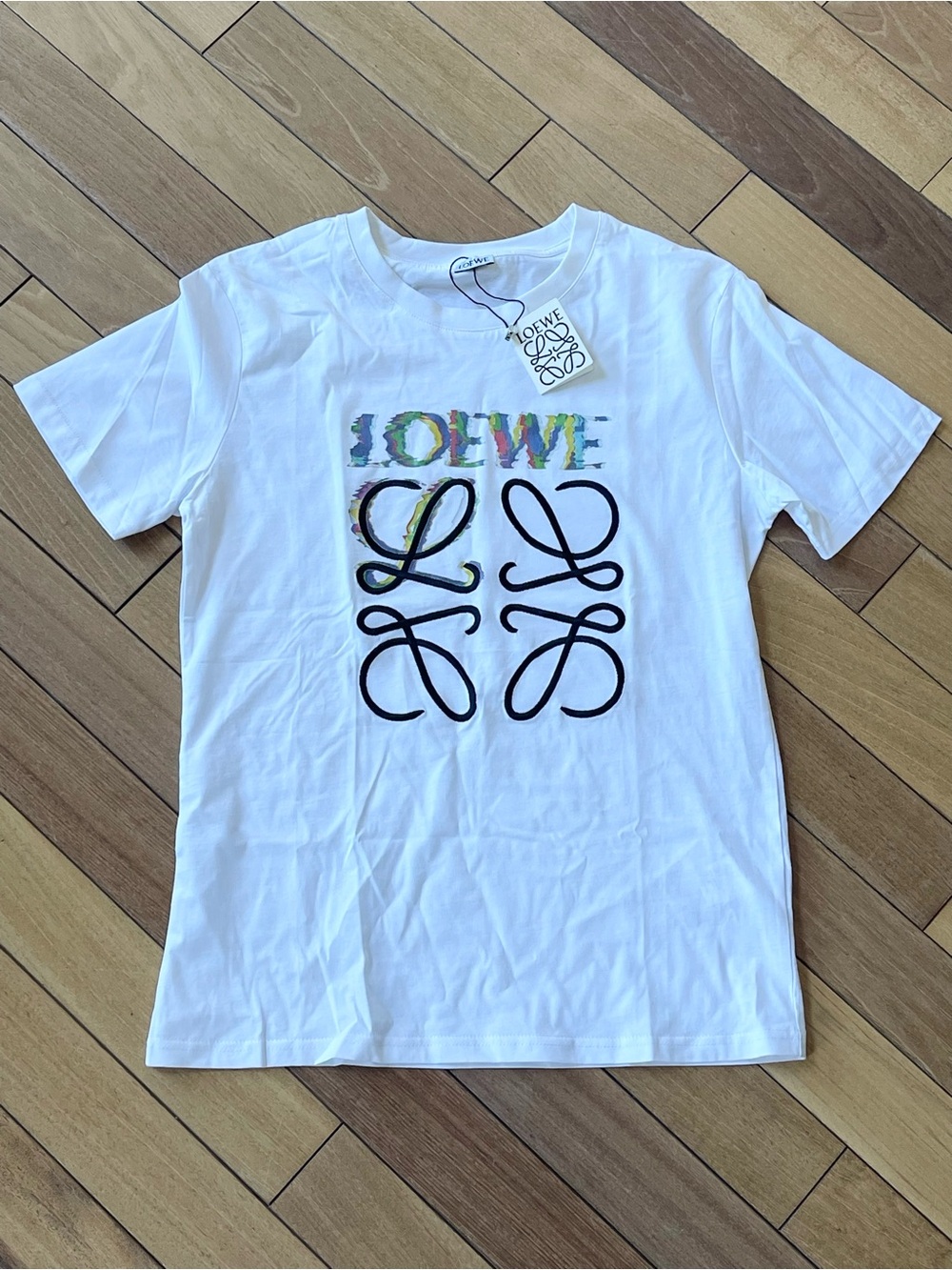 Loewe Glitch Anagram Logo White T-Shirt Size M NWT - Picture 11 of 11